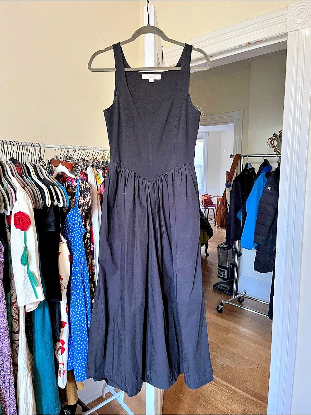 LOFT Sleeveless Maxi Dress in Black Size Small